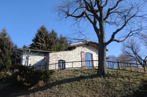 Hotels in Adrara San Rocco